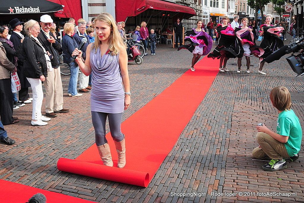 ShoppingNight Haarlem 2011 met actrice Elle van Rijn