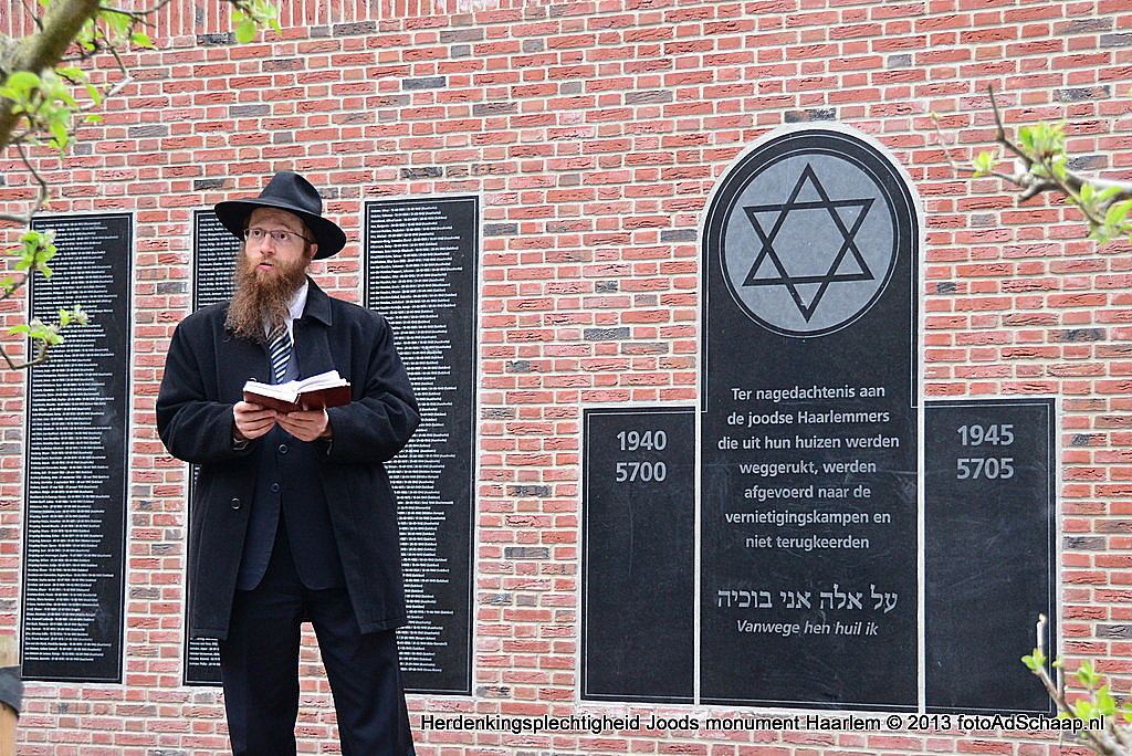 Herdenkingsplechtigheid 2013 bij Joods monument Haarlem