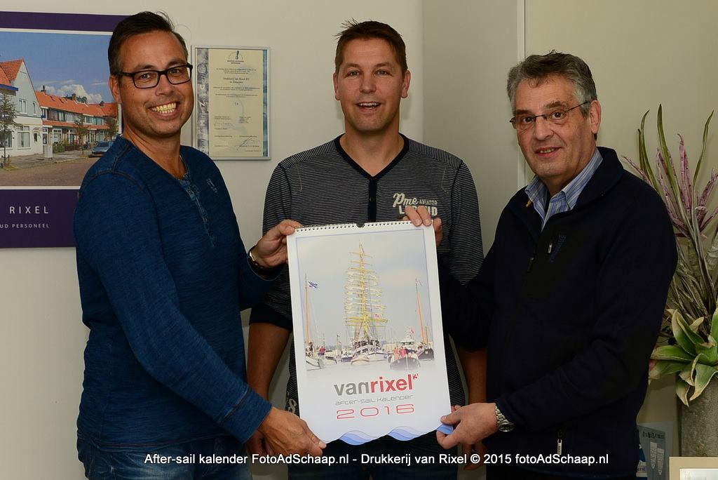 Jaarkalender 2016 met elke maand één van de Sail 2015 tall ships