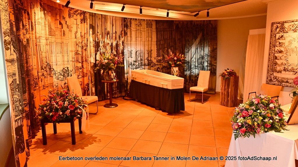 Eerbetoon overleden molenaar Barbara Tanner in Molen De Adriaan