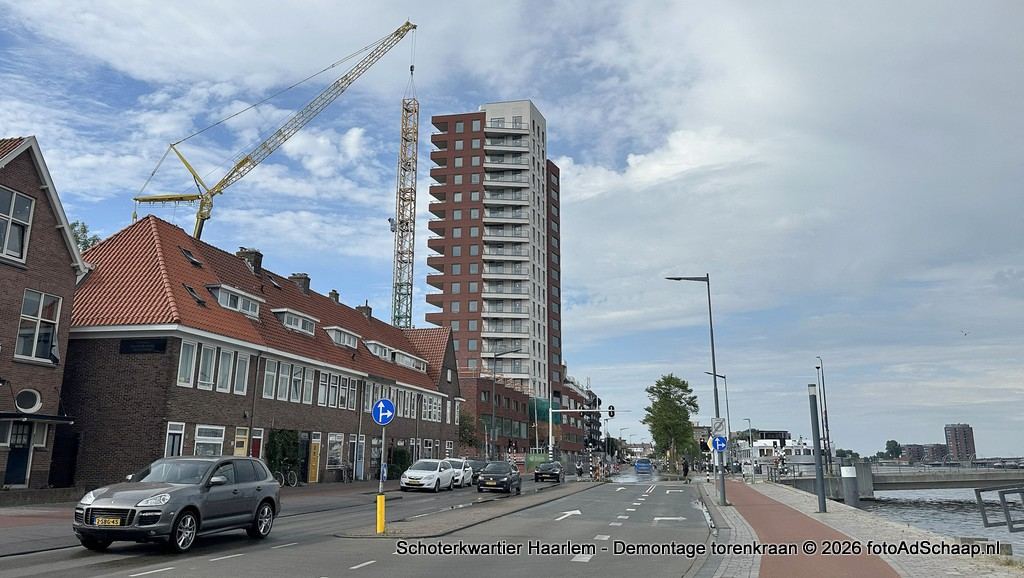 Nieuwbouw Schoterkwartier Spaarndamseweg Haarlem uit de steigernetten. Nieuwbouw Schoterkwartier Spaarndamseweg Haarlem uit de steigernetten.