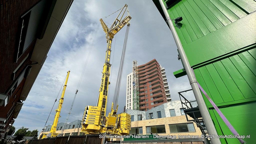 Nieuwbouw Schoterkwartier Spaarndamseweg Haarlem uit de steigernetten. Nieuwbouw Schoterkwartier Spaarndamseweg Haarlem uit de steigernetten.