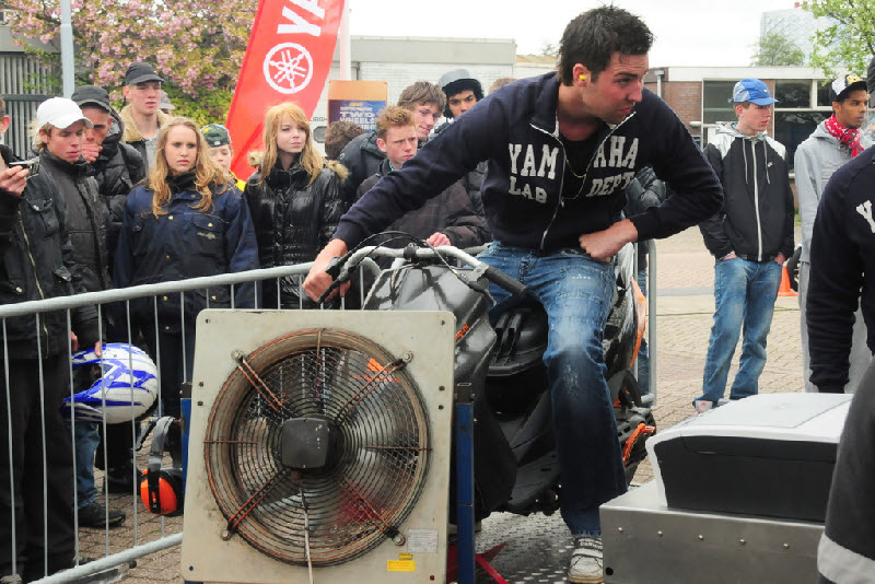 Legaal brommer en scooter evenement 2010 in Zwanenburg