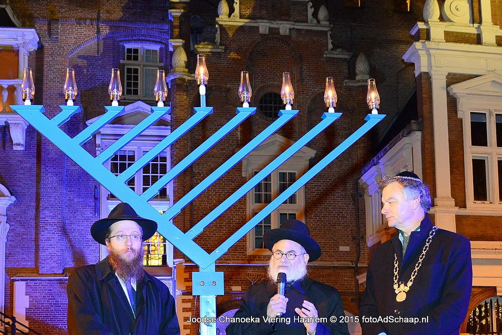 Joodse Chanoeka viering 2015 Haarlem - Joods licht-  of inwijdingsfeest