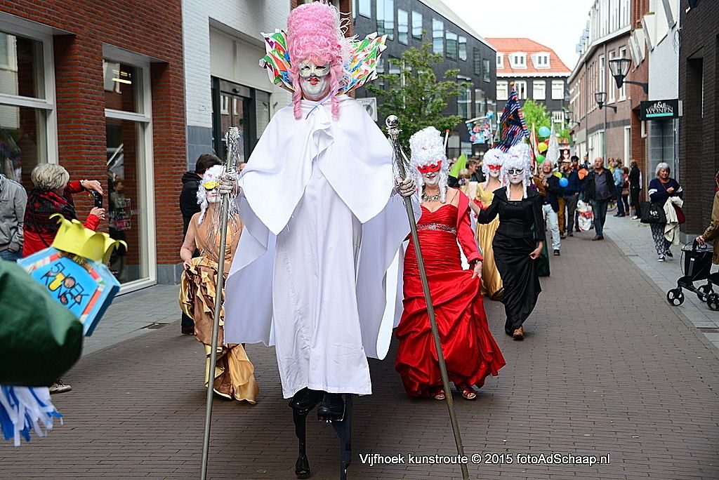 Vijfhoek kunstroute 2015 in Parade met Koning Vijfhoek