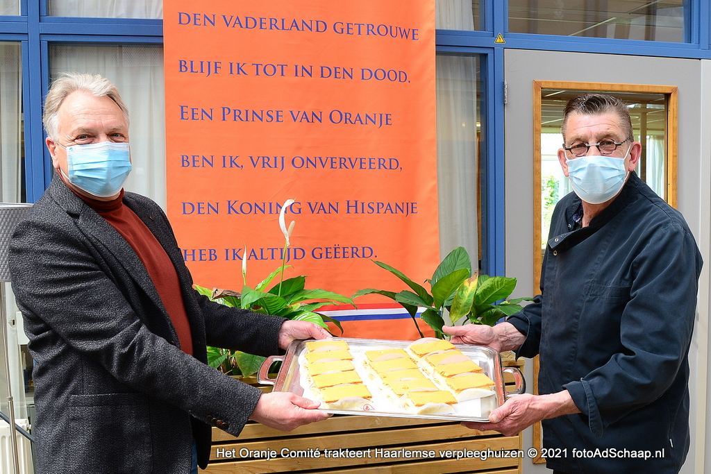 Koningsdag Haarlem 2021 - 1573 oranje tompouces