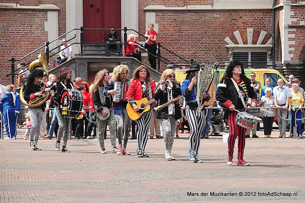 Mars der Muzikanten Haarlem 2012 - met Heavy Metal Marching Band Blaas Of Glory